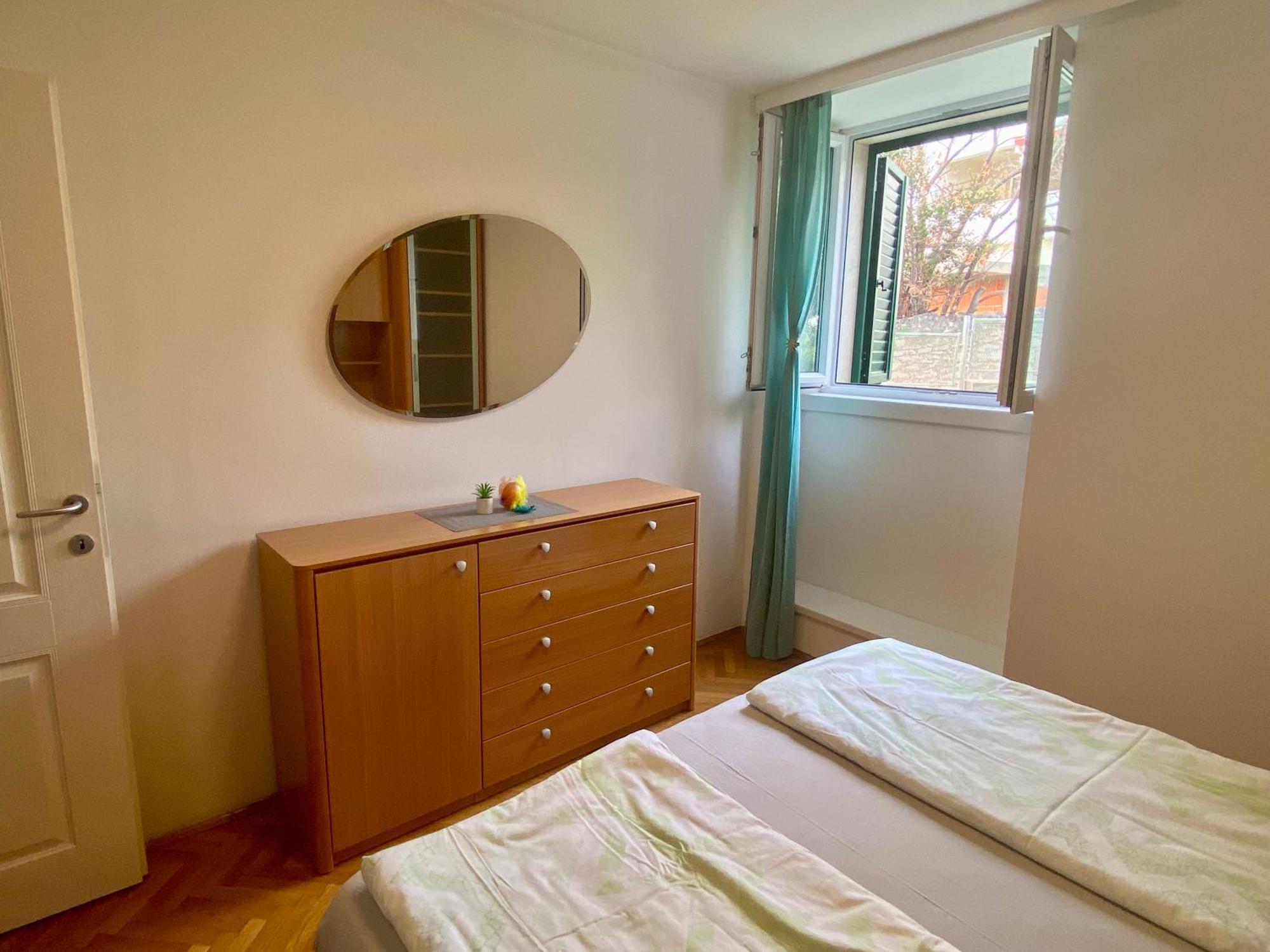 Apartment Simon - Old Stone Charm, Central Bol Life エクステリア 写真