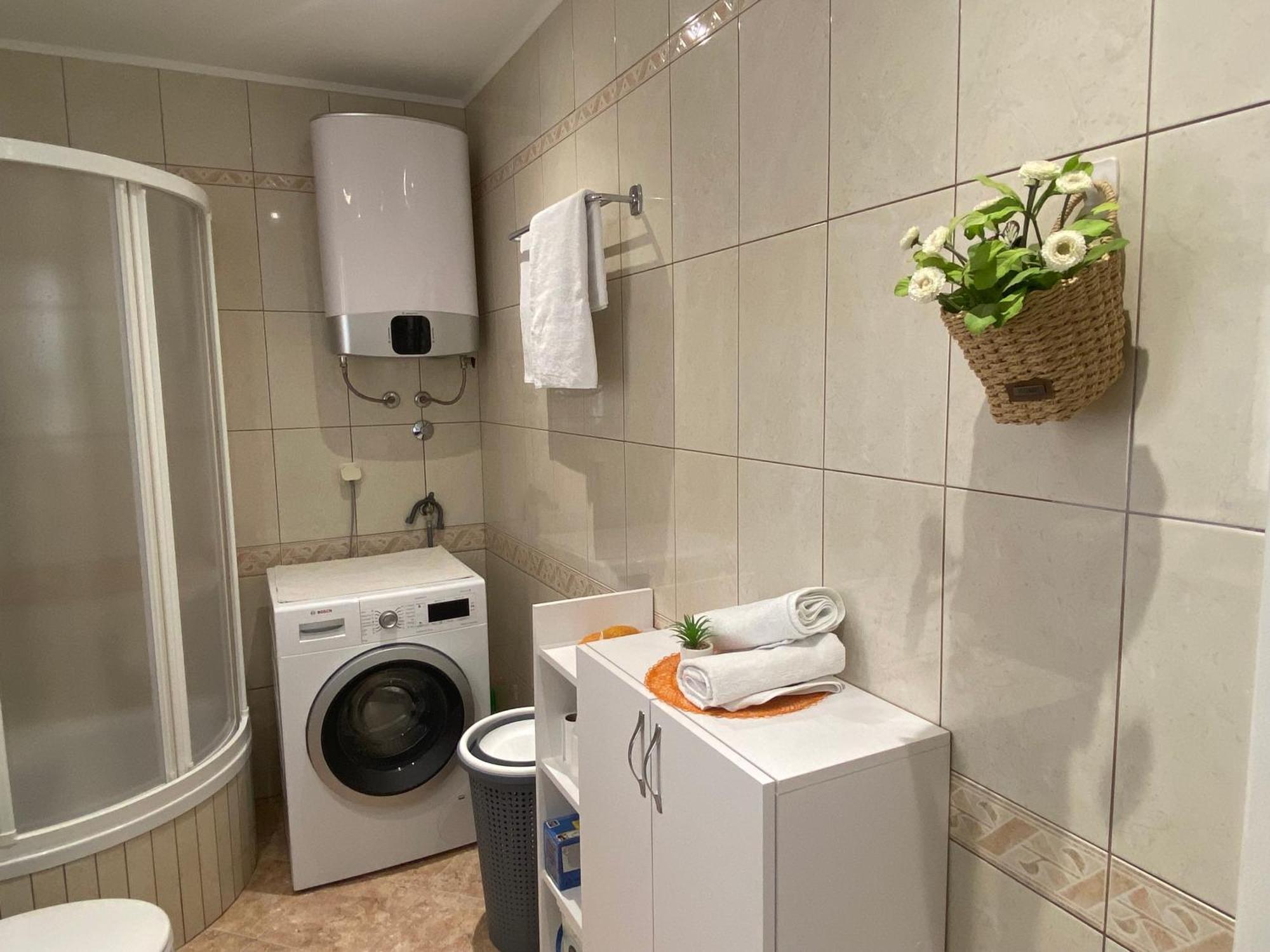 Apartment Simon - Old Stone Charm, Central Bol Life エクステリア 写真