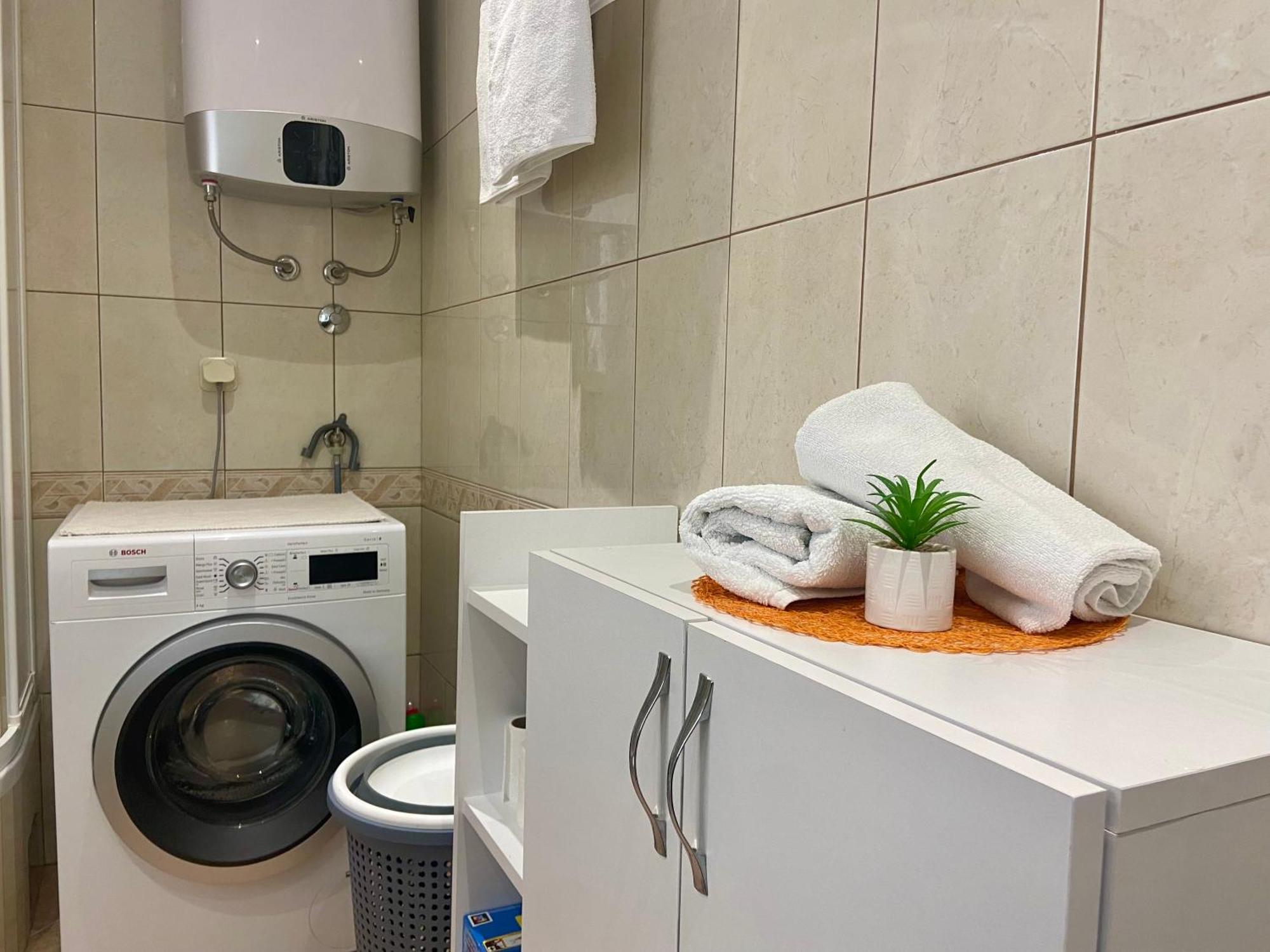 Apartment Simon - Old Stone Charm, Central Bol Life エクステリア 写真